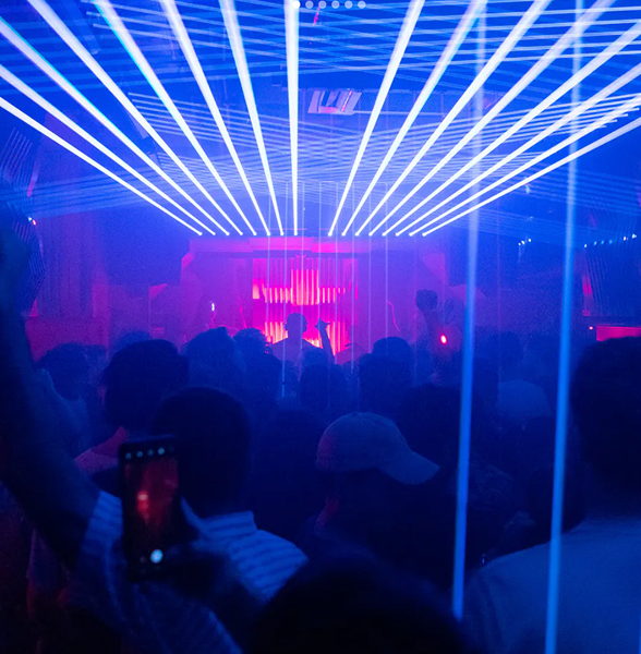 Les Enfants Brillants, Barcelona